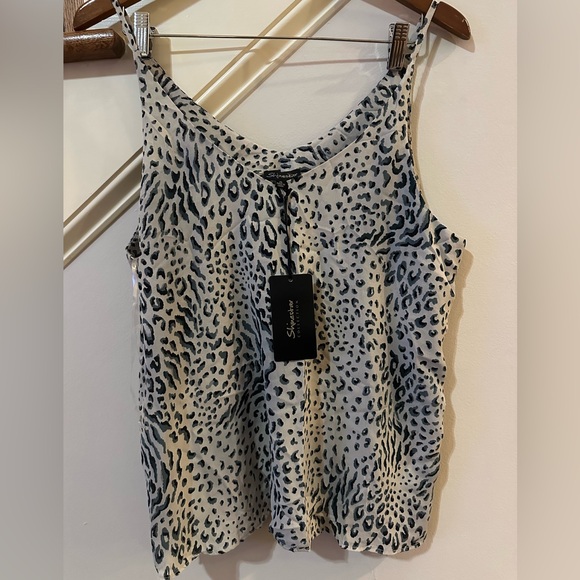 Shinestar Tops - Shinestar. Stylish Animal Print  Top